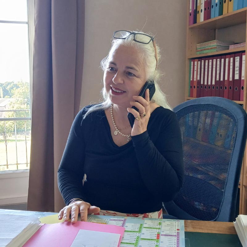 Florence de Coligny - Secrétaire <br>Notaire paroissiale pour les baptêmes Florence de Coligny